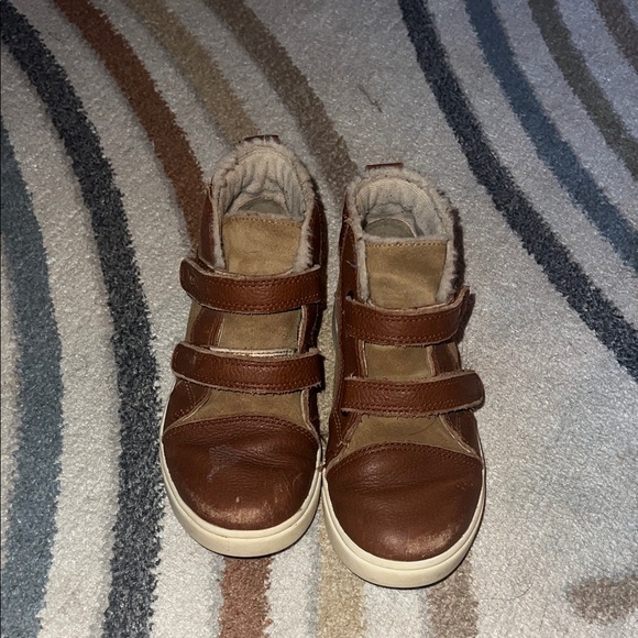 UGG Kids Tan Boots with Blue Sole - Picture 3 of 3
